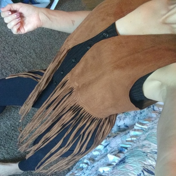 NWOT faux suede leather fringe vest boho cowgirl - Picture 2 of 5